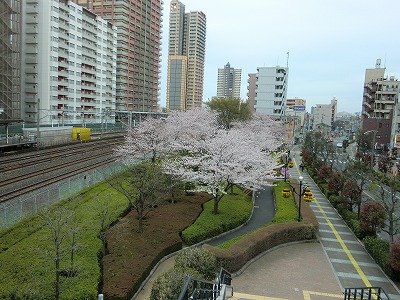 川口駅西口付近